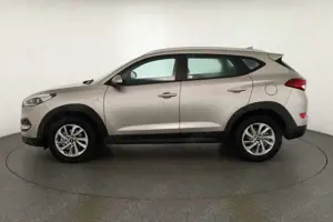 Hyundai TUCSON 1.6 T-GDI Style Navi Kamera AHK Tempomat Bild 2
