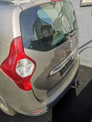 Dacia Lodgy 1.6 MPI 85 Bild 3