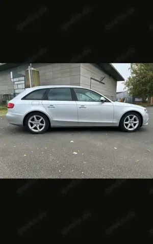 Audi A4 Avant 2.0 TDI DPF multitronic Ambition Bild 2