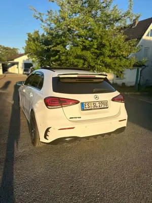 Mercedes-Benz A 250 AMG Line Bild 4