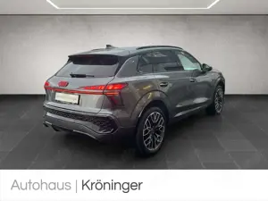 Audi Q3 1.5 TFSI Sline STronic ACC Rück Bild 2