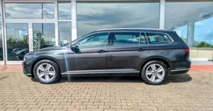 Volkswagen Passat Variant Elegance 2,0 TDI,DSG,LED,NAVI,SH Bild 2