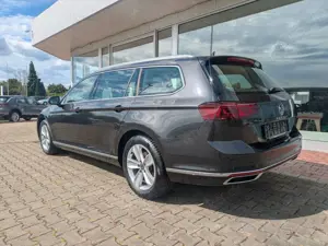 Volkswagen Passat Variant Elegance 2,0 TDI,DSG,LED,NAVI,SH Bild 3
