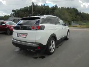 Peugeot 3008 Hybrid4 300 GT Bild 5