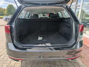 Volkswagen Passat Variant Elegance 2,0 TDI,DSG,LED,NAVI,SH Bild 5