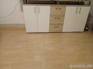 Sidebord mit Zwischenablage