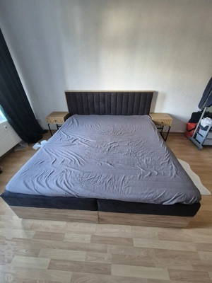 Fast neues Doppelbett mit Stauraum