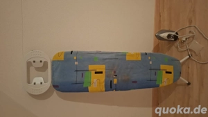 Bügelbrett und Bügeleisen