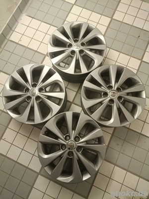 Toyota Auris Original Felgen 