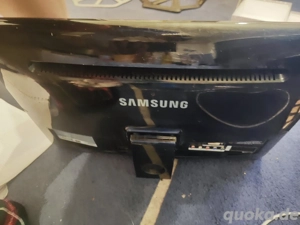 Samsung Sync Master LD220HDLED TV 