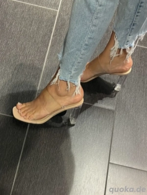 Füße, Strümpfe, Nylons   