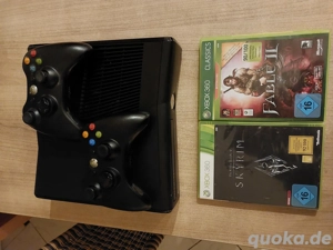 xbox 360 mit 2 Controllern und 8 Spielen