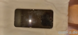 iPhone s wie neu kleine Kratzer an Bildschirm