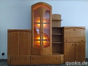 Wohnzimmerschrank