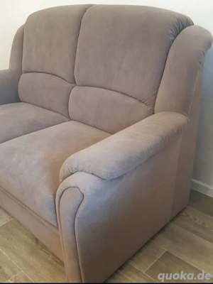 Sofa 2-Sitzer im sehr guten Zustand günstig abzugeben 