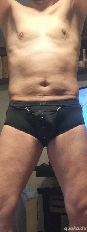 Hast du Weiblich  vielleicht  ein Nylonfetisch.und hast lust auf was  Gepumptes. 