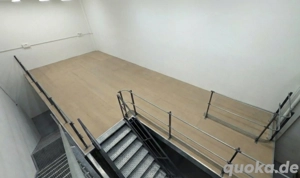 Lagerbühne 11,50x4,70 Meter mit Treppe und Übergabestation