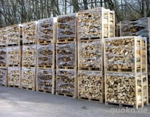 Gebrauchsfertiges Trockenholz