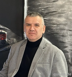 Ich suche eine Frau oder ein Paar.