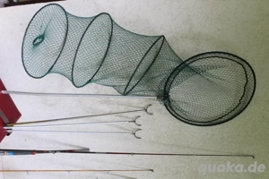 Opas Angelausrüstung 2x Angel Steckrute Sitzkiepe voll Kescher Angler