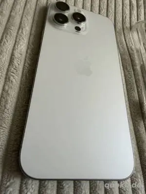 iPhone 16 Pro Max mit Apple-Glas und unter Garantie.