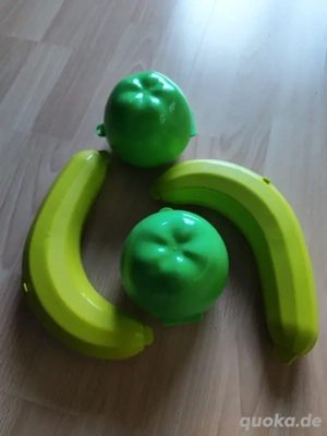 2 Apfelboxen und 2 Bananenboxen