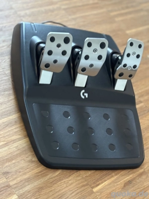 Logitech G923 Racing Wheel & Pedale Bild 2