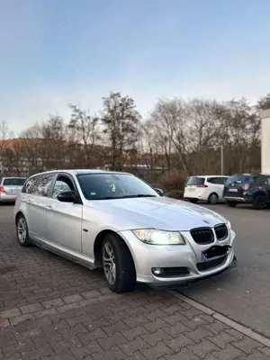 BMW 318 318d DPF Touring Edition Lifestyle
