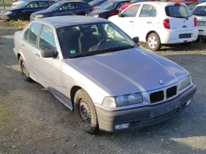 BMW 318 SERVO USB AUX-IN DVD VOLL-FAHRBEREIT KEIN-TÜV Bild 2