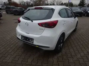 Mazda 2 Center-Line 75PS Navi Klima Tempomat Bild 5