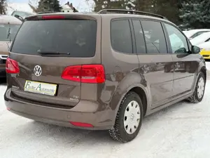 Volkswagen Touran 1.2TSI Comfortline / KLIMAAUT / SITZHZG Bild 4