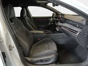 Skoda Superb Combi Sportline 2,0 TDI 4x4|AHK|pACC|Head Bild 4