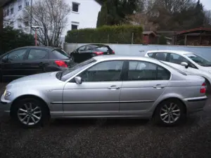 BMW 325 i Edition Exclusive 1. Hand Teilleder SHZ PDC