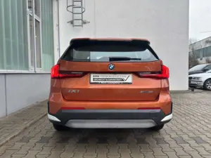 BMW iX1 xDrive30 LED Navi ParkAs SHZ Bild 5