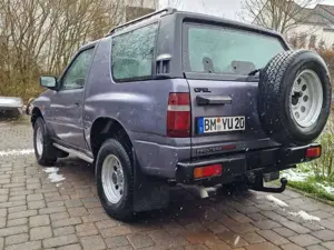 Opel Frontera Frontera 2.0i Sport Bild 4