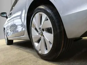 Volkswagen Golf Energy 1.5 eTSI DSG Pano, Navi, AHK VLW Bild 5