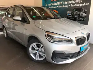 BMW 220 220d xDrive 40TKM TÜV 09/2027 NAVI MemorySitze Bild 3