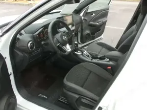 Nissan Juke N-Connecta Hybrid Technologie+Winterpaket Bild 3