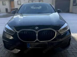 BMW 116 116i - frischer TÜV, Navi, etc. Bild 2