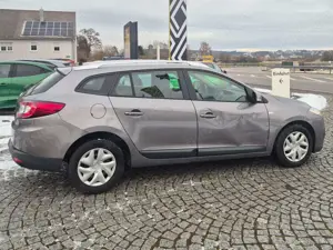 Renault Megane III Grandtour Paris 1.6 16V Bild 2