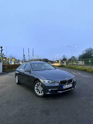 BMW 330 330d xDrive Aut. Blue Performance Bild 1