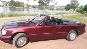 Mercedes-Benz E 200 E 200