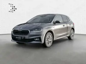 Skoda Fabia Tour 1.0 TSI DSG NAVI*ACC*RFK*KESSY*SHZ