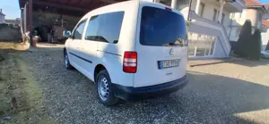 Volkswagen Caddy 1.6 TDI (5-Si.) Trendline Blue Motion Bild 5