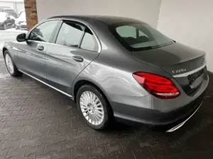 Mercedes-Benz C 220 d Limo 4Matic LED Navi Leder  Shz Luxury Bild 4