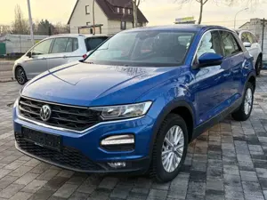 Volkswagen T-Roc Basis TÜV NEU / Apple Car / Allwetterreife