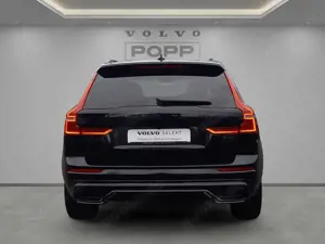 Volvo XC60 B5 AWD Plus Black Edition ACC FHZ HK LHZ Bild 4