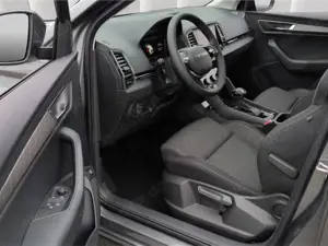 Skoda Karoq TOUR 1.5TSI*DSG AHK Matrix-LED ACC R-Kam Bild 5