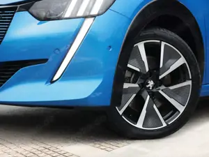 Peugeot e-208 E-GT Pack 136 Navi/ Klimaau./ Kam Bild 5