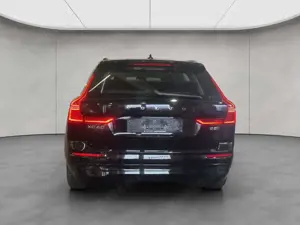 Volvo XC60 XC60 B5 AWD Leder PilotAssist BLIS Voll-LED 19'' A Bild 4